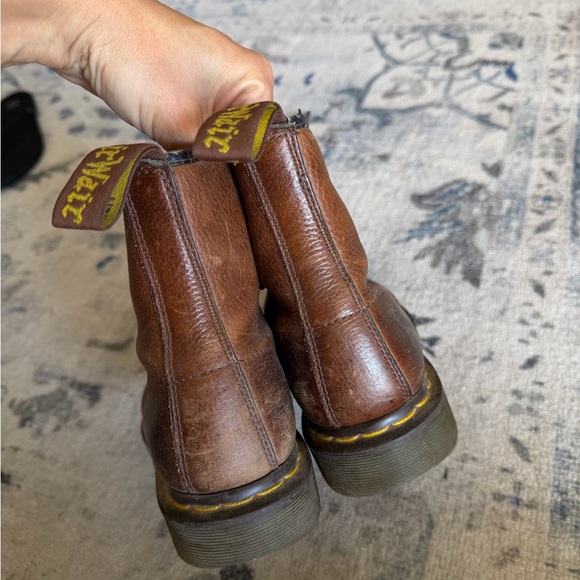 Dr. Martens Brown Leather women’s Boots - Picture 2 of 3